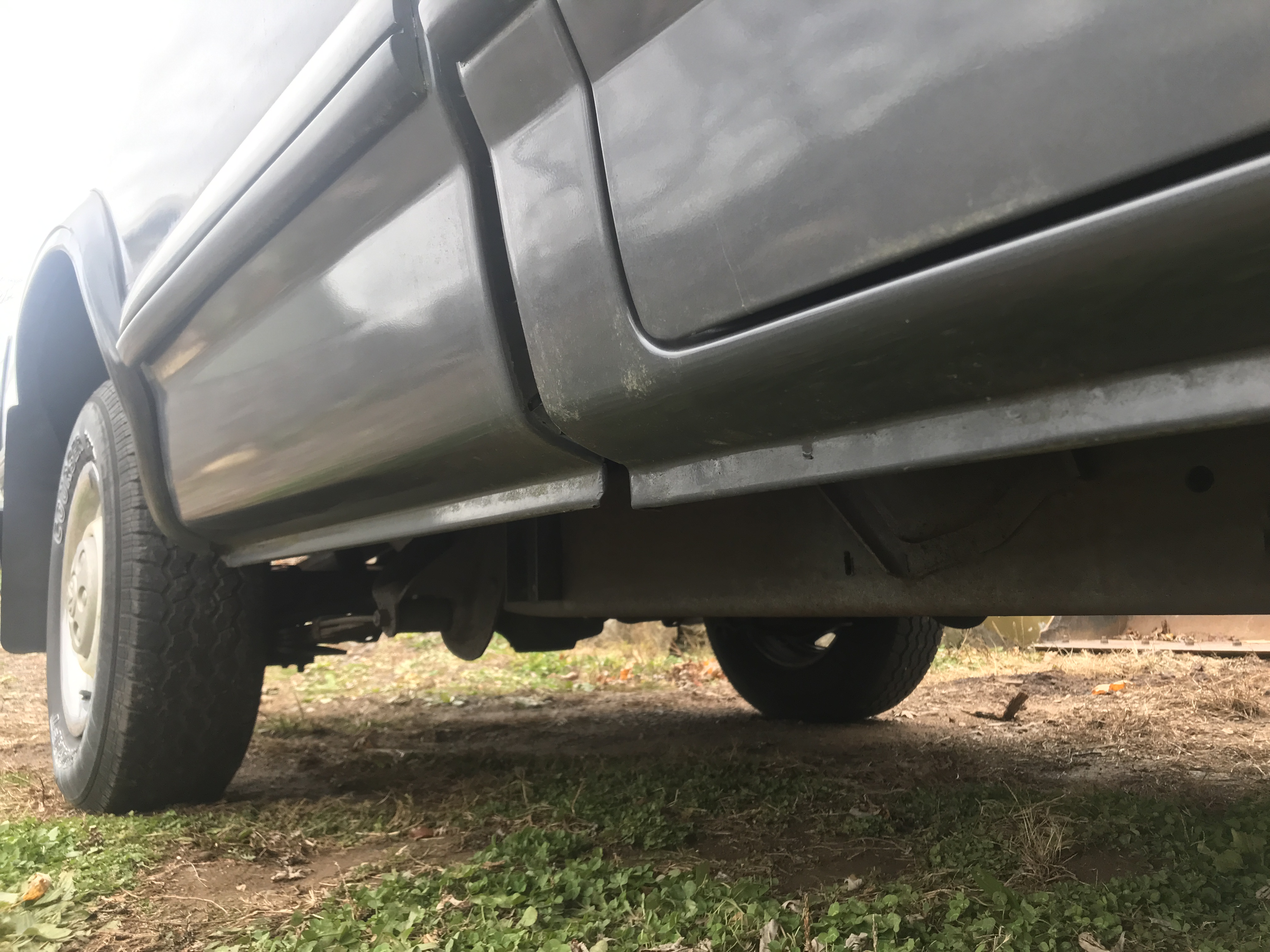 1991 Dodge Dakota Pickup ONE OWNER 117K 8 foot bed and roomy bench seating NICE — photo 79